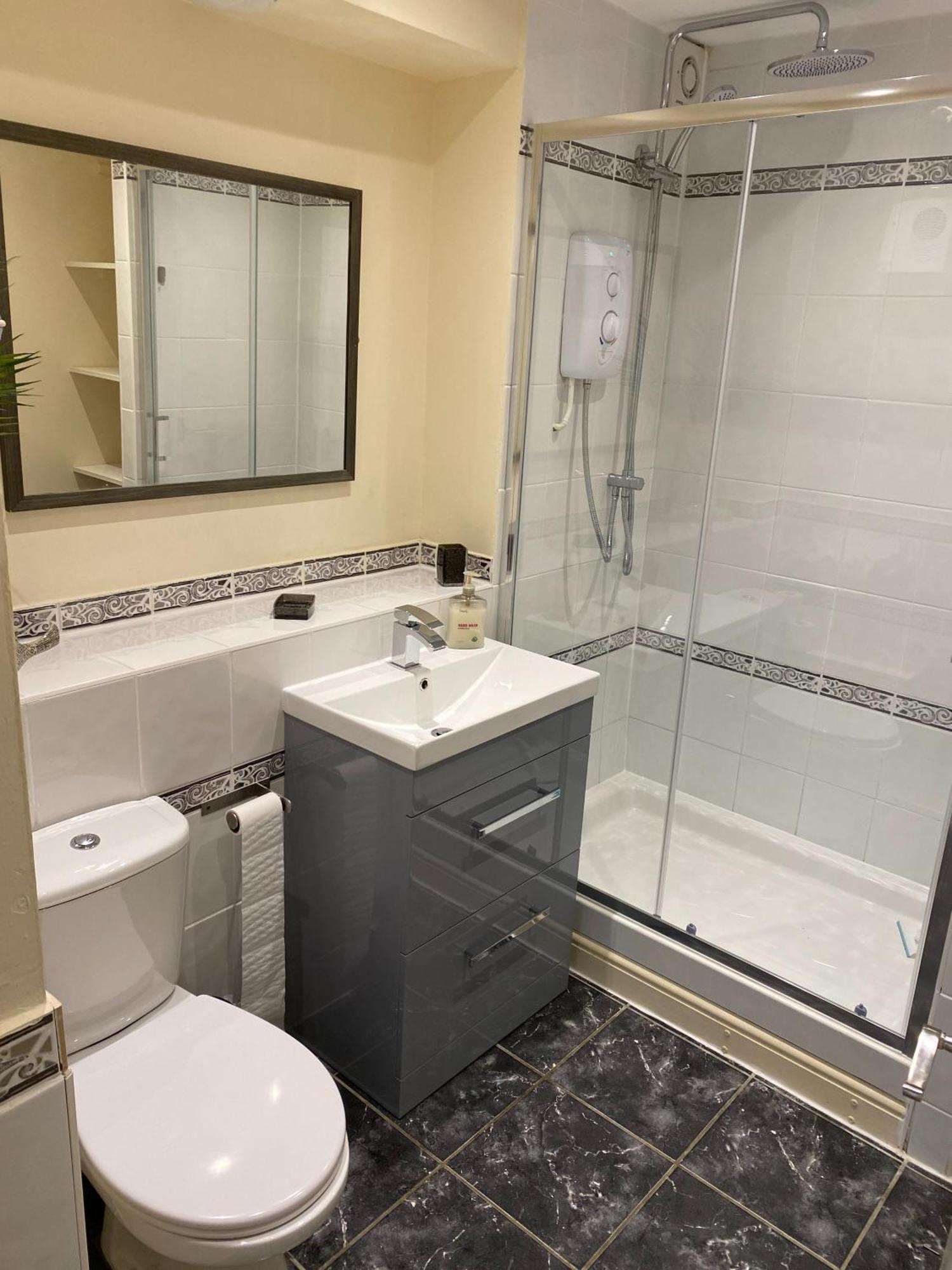 River Courtyard Apartment In The Heart Of Stneots Saint Neots Kültér fotó