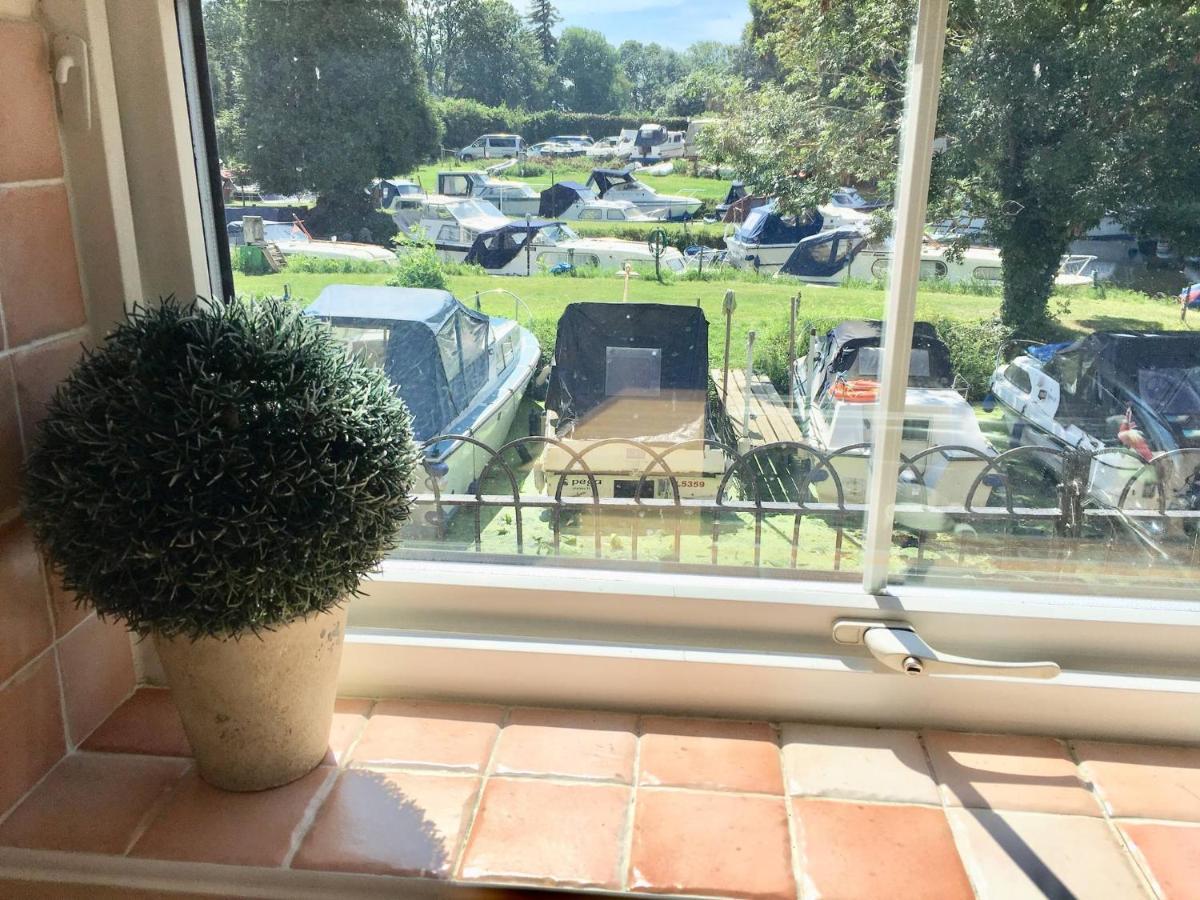 River Courtyard Apartment In The Heart Of Stneots Saint Neots Kültér fotó
